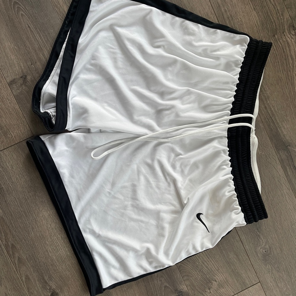 Nike Men's White and Black basketball Shorts